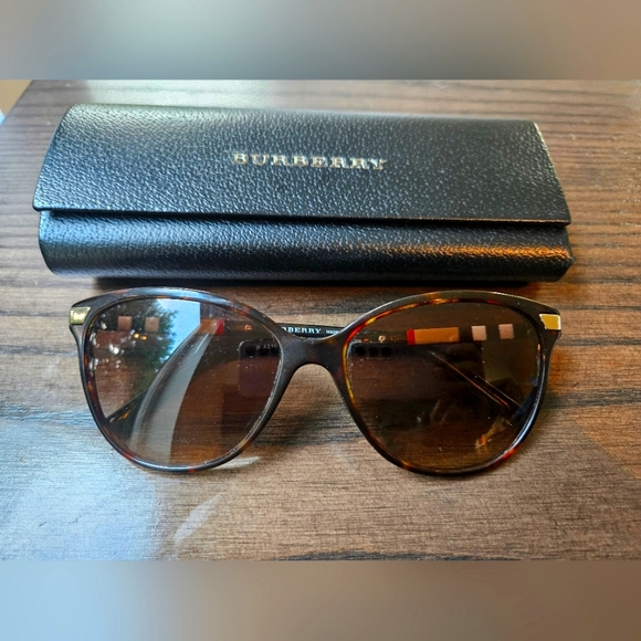 Burberry B4216 Sunglasses - Picture 1 of 12